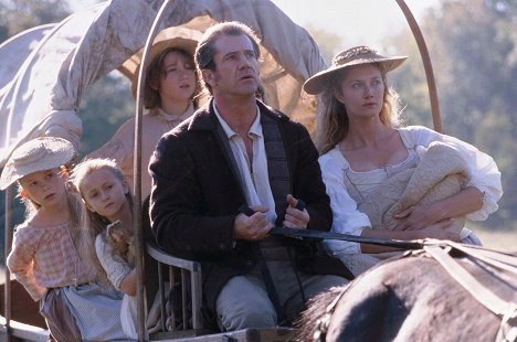 Mel Gibson v voze s rodinou ze filmu The Passion of the Christ