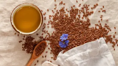 Semínka lněná s olejem na lnu pro omega-3.