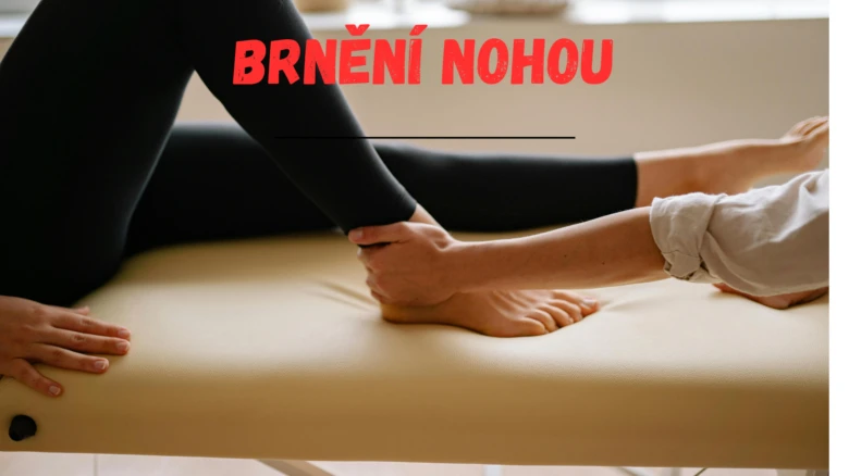Masáž nohy při léčbě brnění končetin
